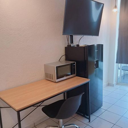Lovely Studio Apartment With Balcony Ac & Wi-Fi, Minutes From Downtown! Zihuatanejo Luaran gambar