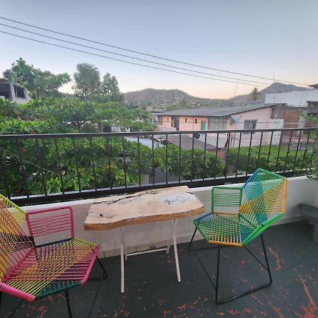 Lovely Studio Apartment With Balcony Ac & Wi-Fi, Minutes From Downtown! Zihuatanejo Luaran gambar