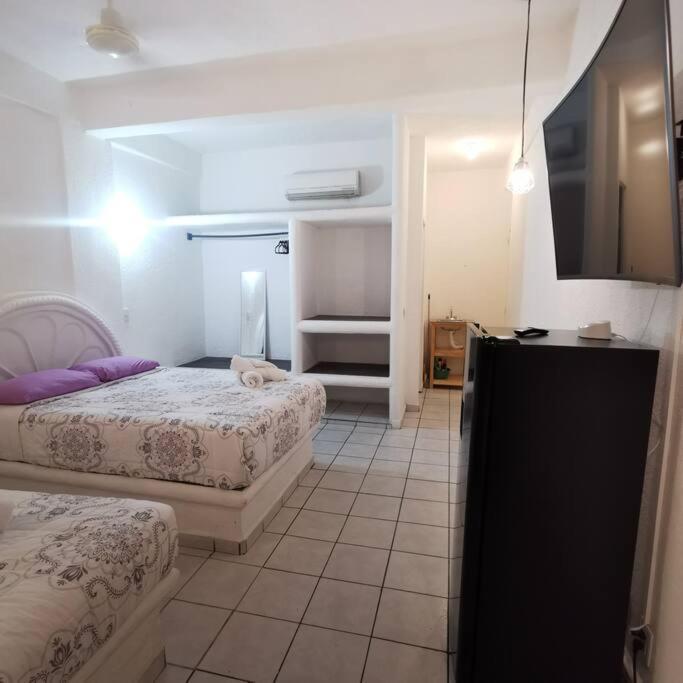 Lovely Studio Apartment With Balcony Ac & Wi-Fi, Minutes From Downtown! Zihuatanejo Luaran gambar